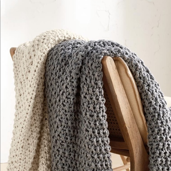 Dkny Bedding Dkny Nwt Pure Chunky Knit Throw Blanket Poshmark
